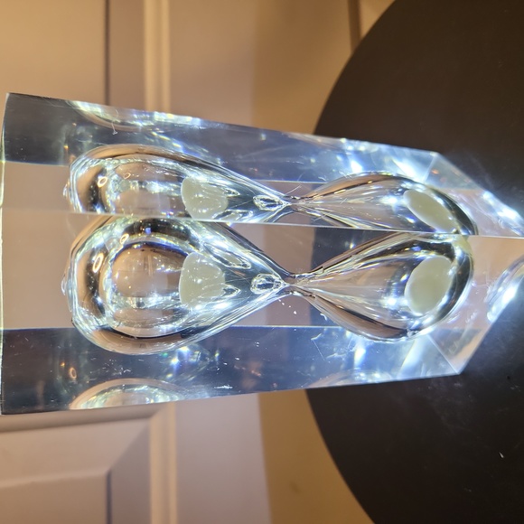 Vintage Lucite Hour Glass Timer Paperweight 6" - Picture 4 of 12